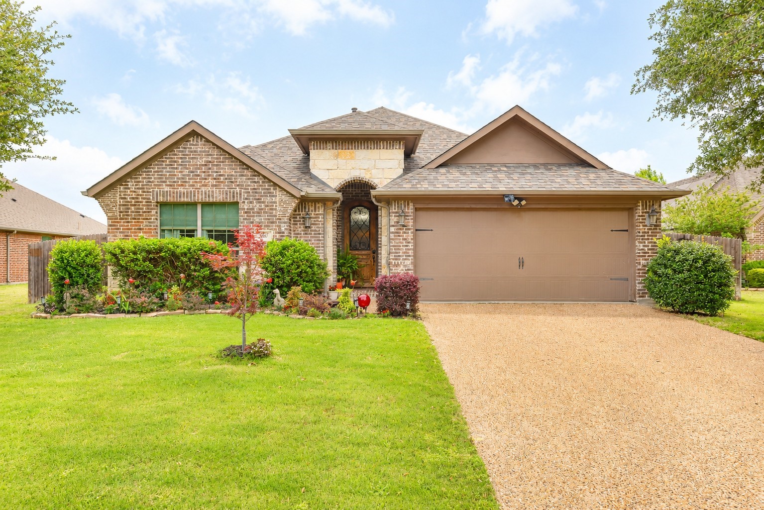 107 Manor Lane Waxahachie TX 75165