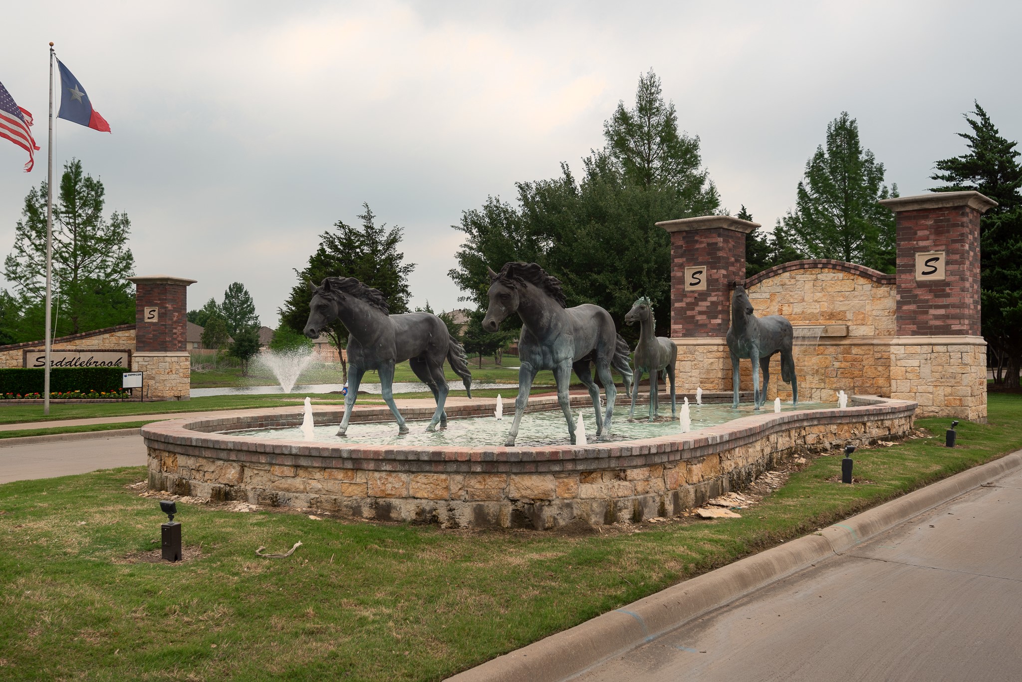 107 Manor Lane Waxahachie TX 75165