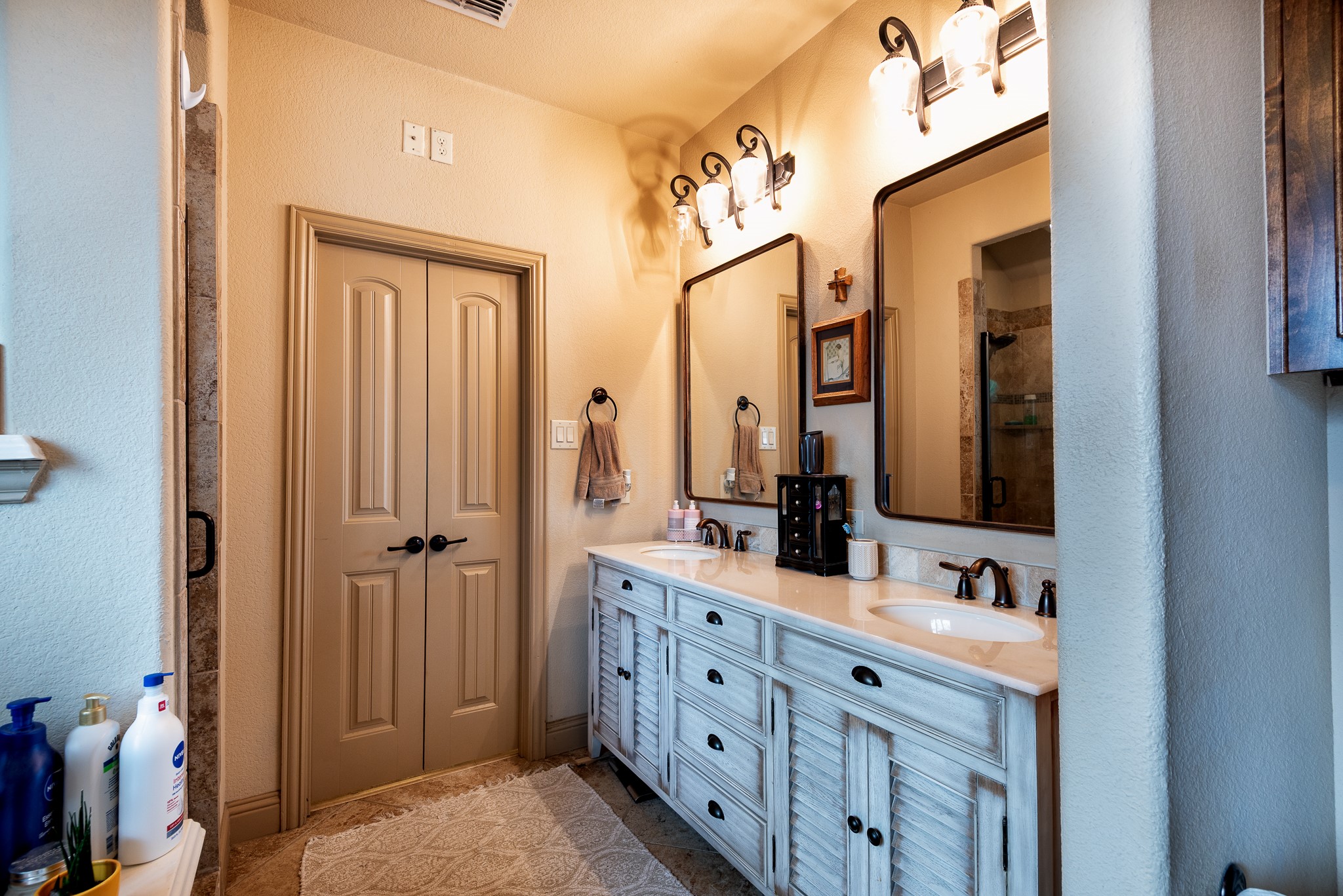 107 Manor Lane Waxahachie TX 75165