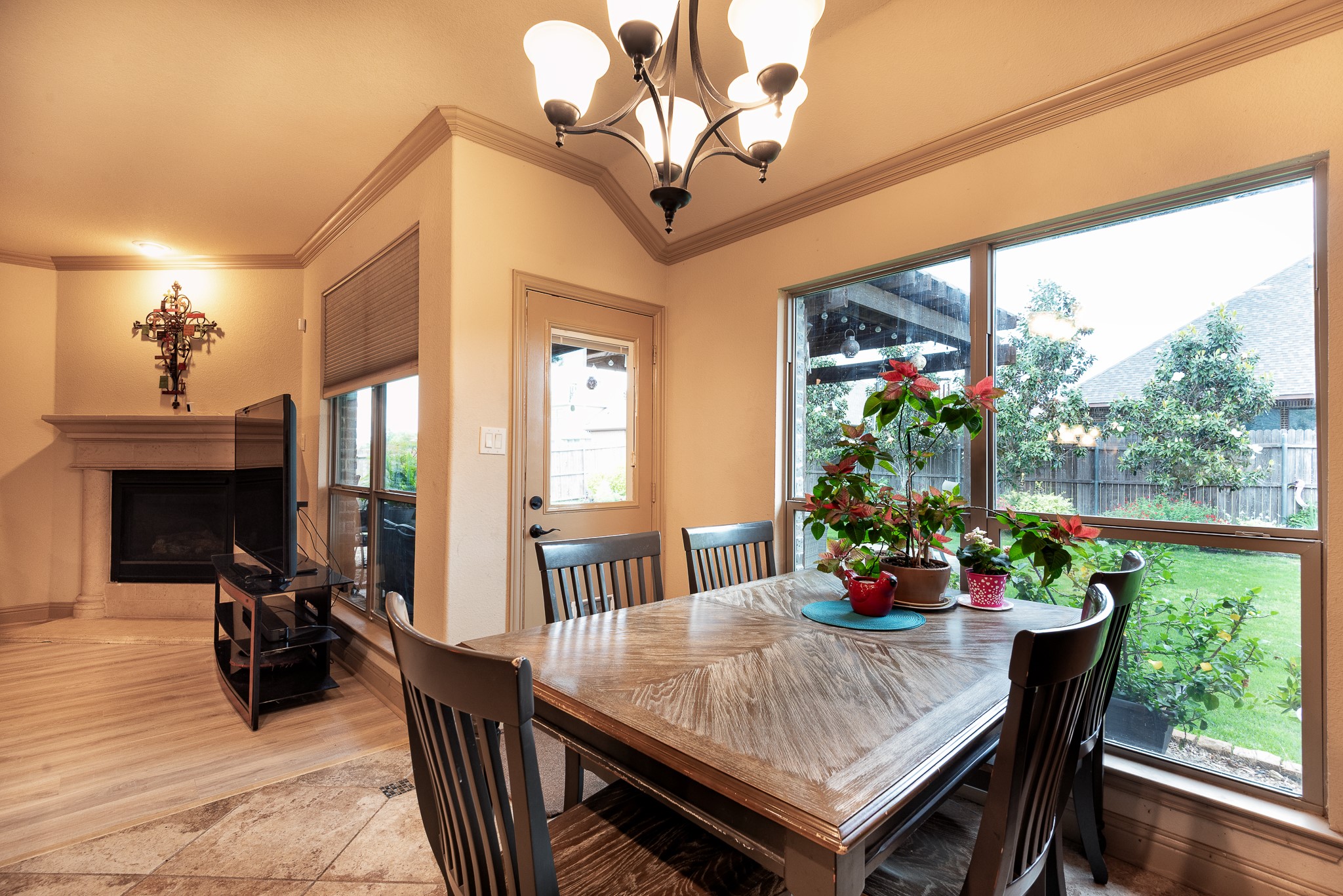 107 Manor Lane Waxahachie TX 75165