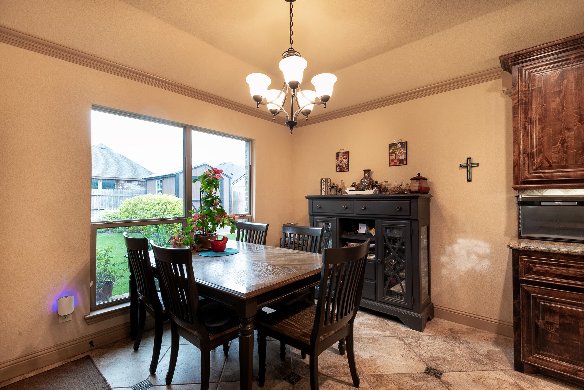 107 Manor Lane Waxahachie TX 75165