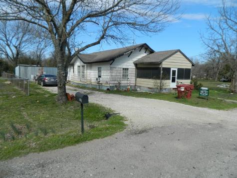406 E Grayson Street Leonard TX 75452