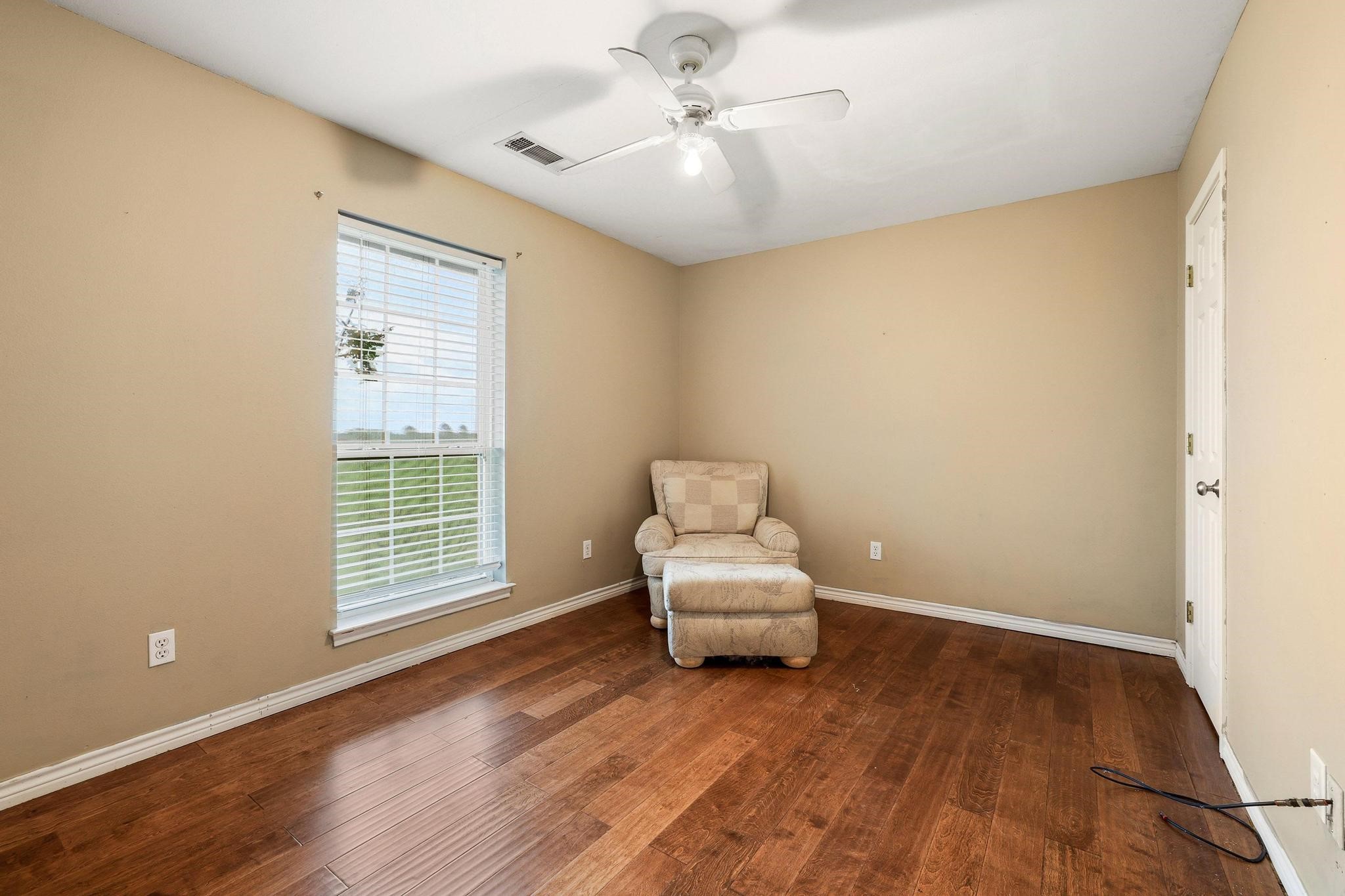 386 Scoggins Road Tioga TX 76271