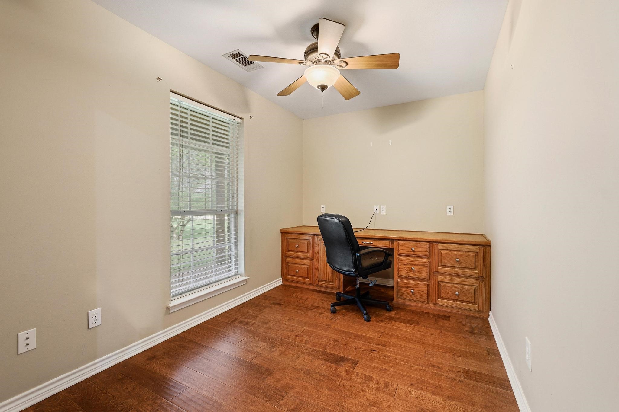 386 Scoggins Road Tioga TX 76271