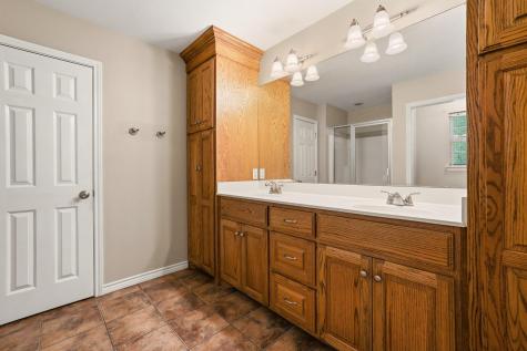 386 Scoggins Road Tioga TX 76271