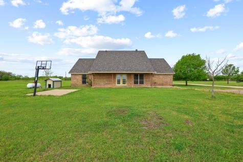 386 Scoggins Road Tioga TX 76271