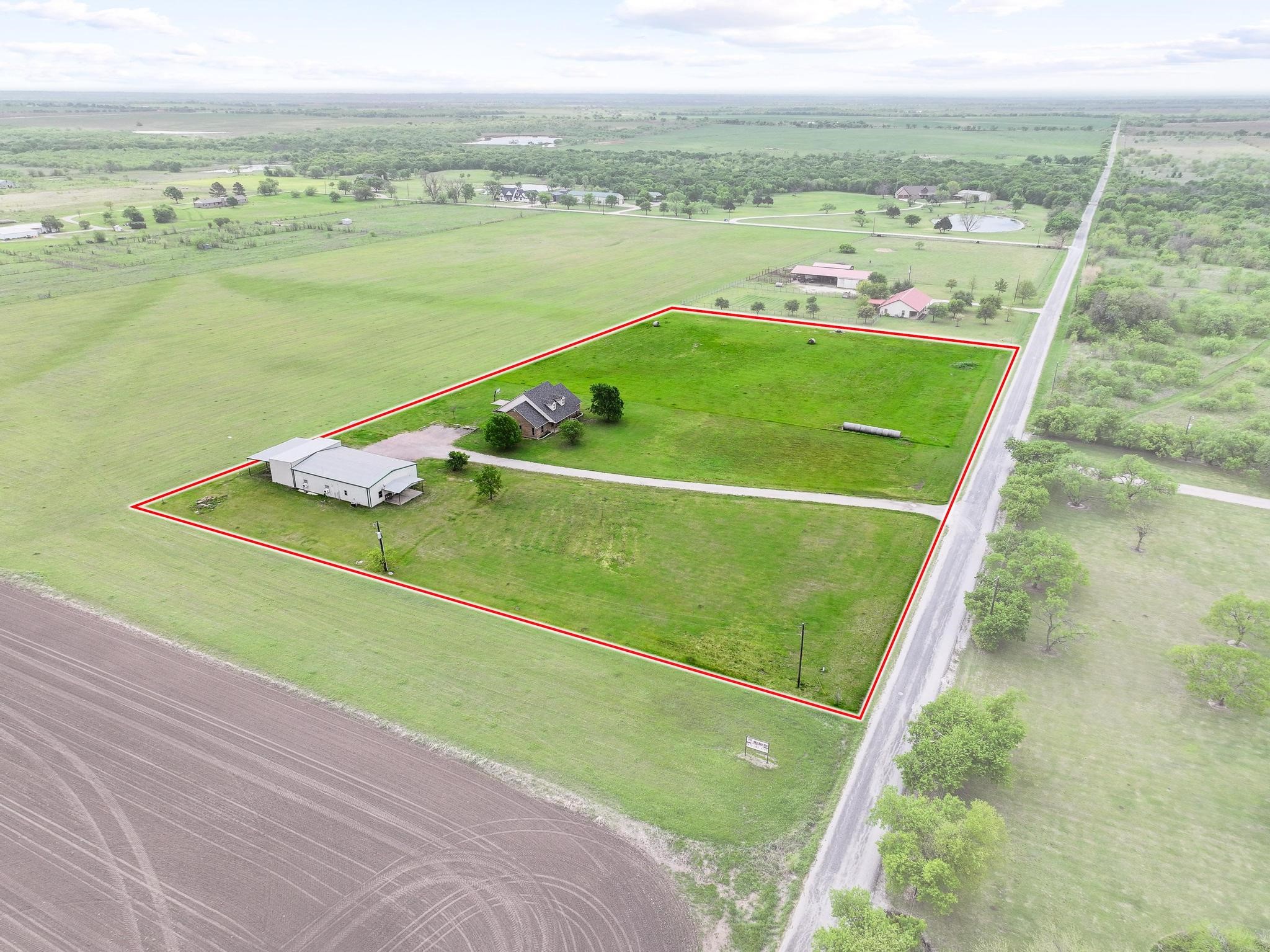 386 Scoggins Road Tioga TX 76271