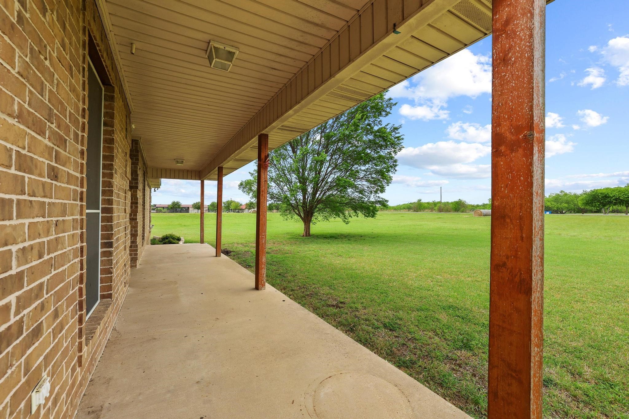 386 Scoggins Road Tioga TX 76271