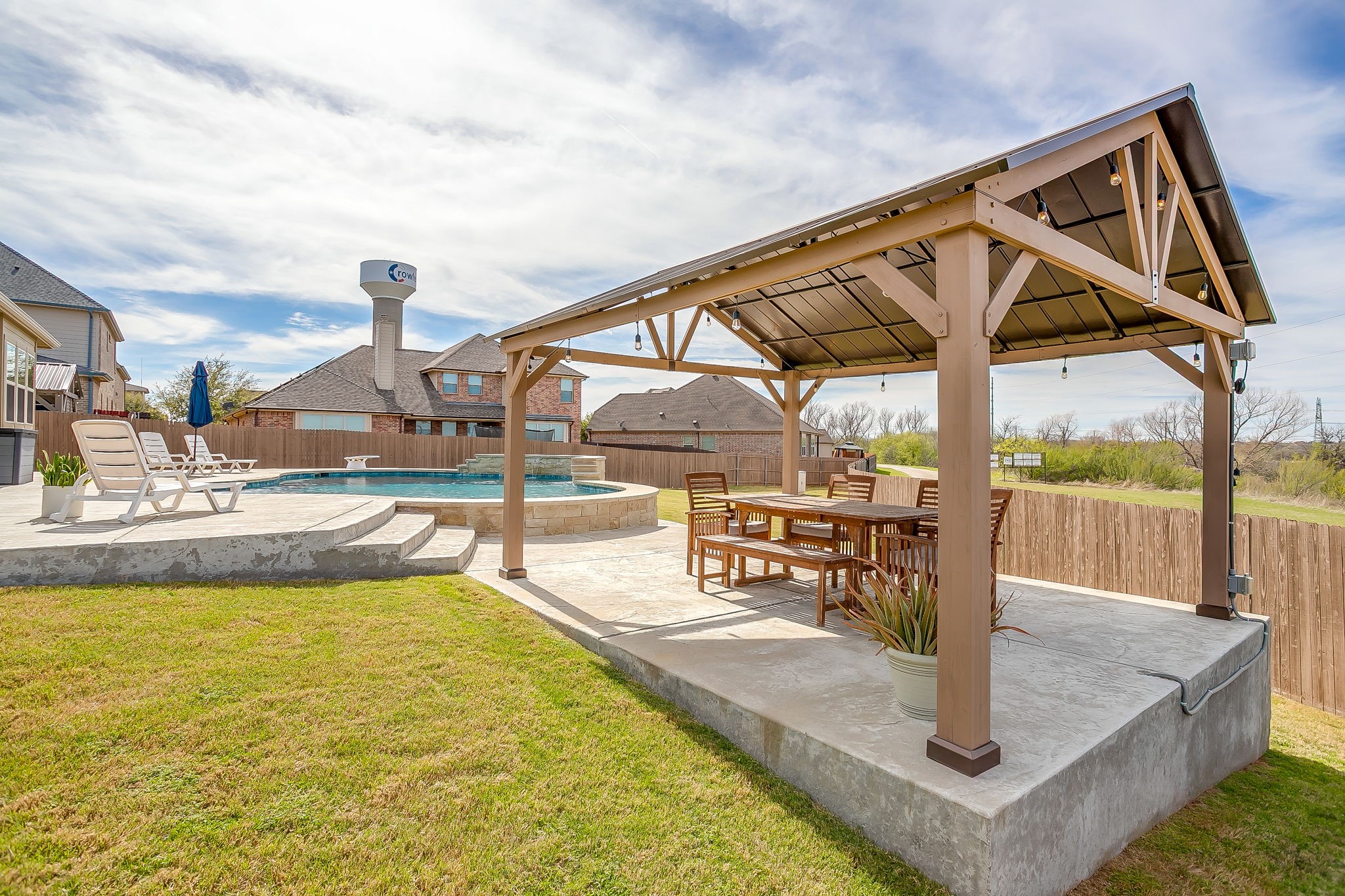 100 Sendero Oak Drive Crowley TX 76036