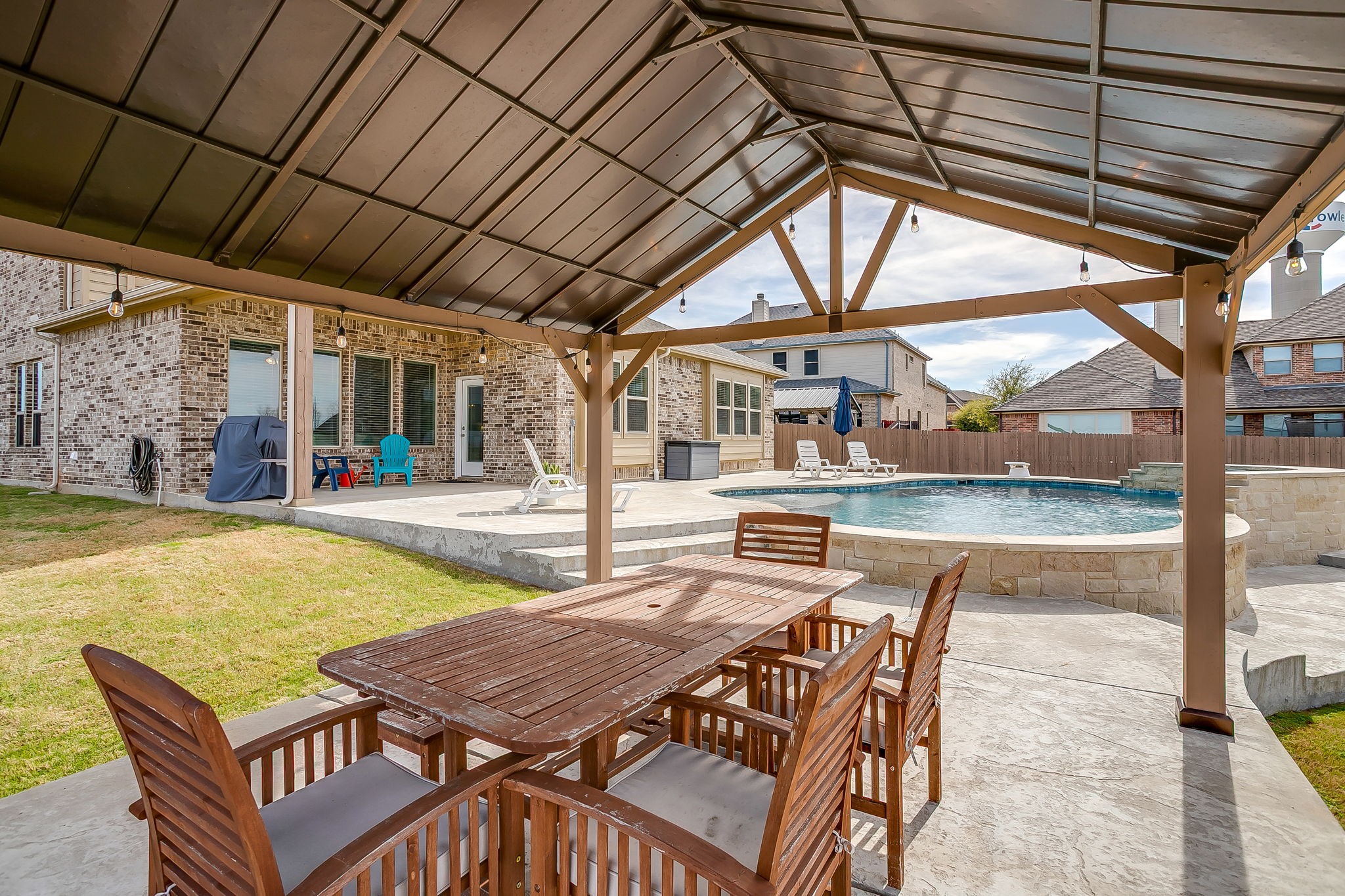 100 Sendero Oak Drive Crowley TX 76036
