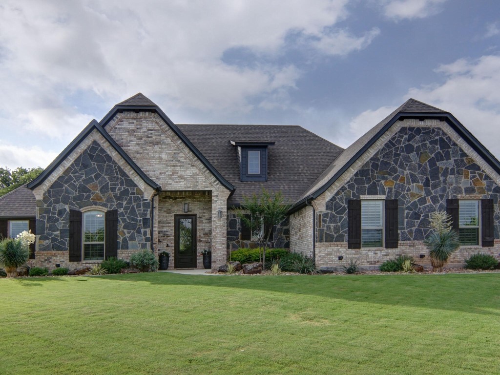 593 S Sugartree Drive Lipan TX 76462