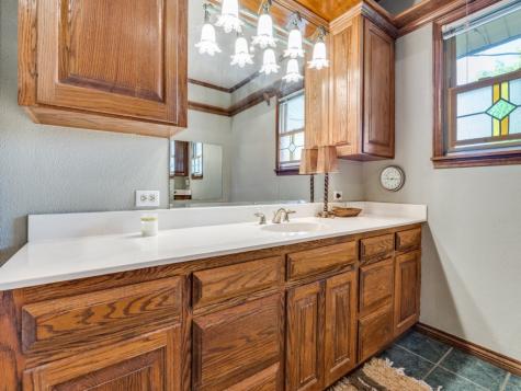1107 E Marvin Avenue Waxahachie TX 75165