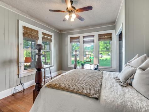 1107 E Marvin Avenue Waxahachie TX 75165