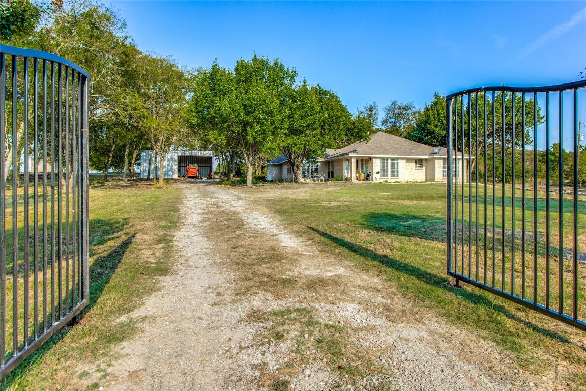 2967 Fm 1827 Mckinney TX 75071