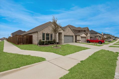 5557 Castle Peak Bend Fort Worth TX 76126