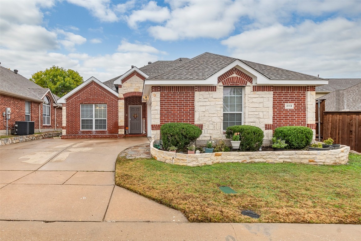 8113 Desert Dunes Trail Mckinney TX 75070