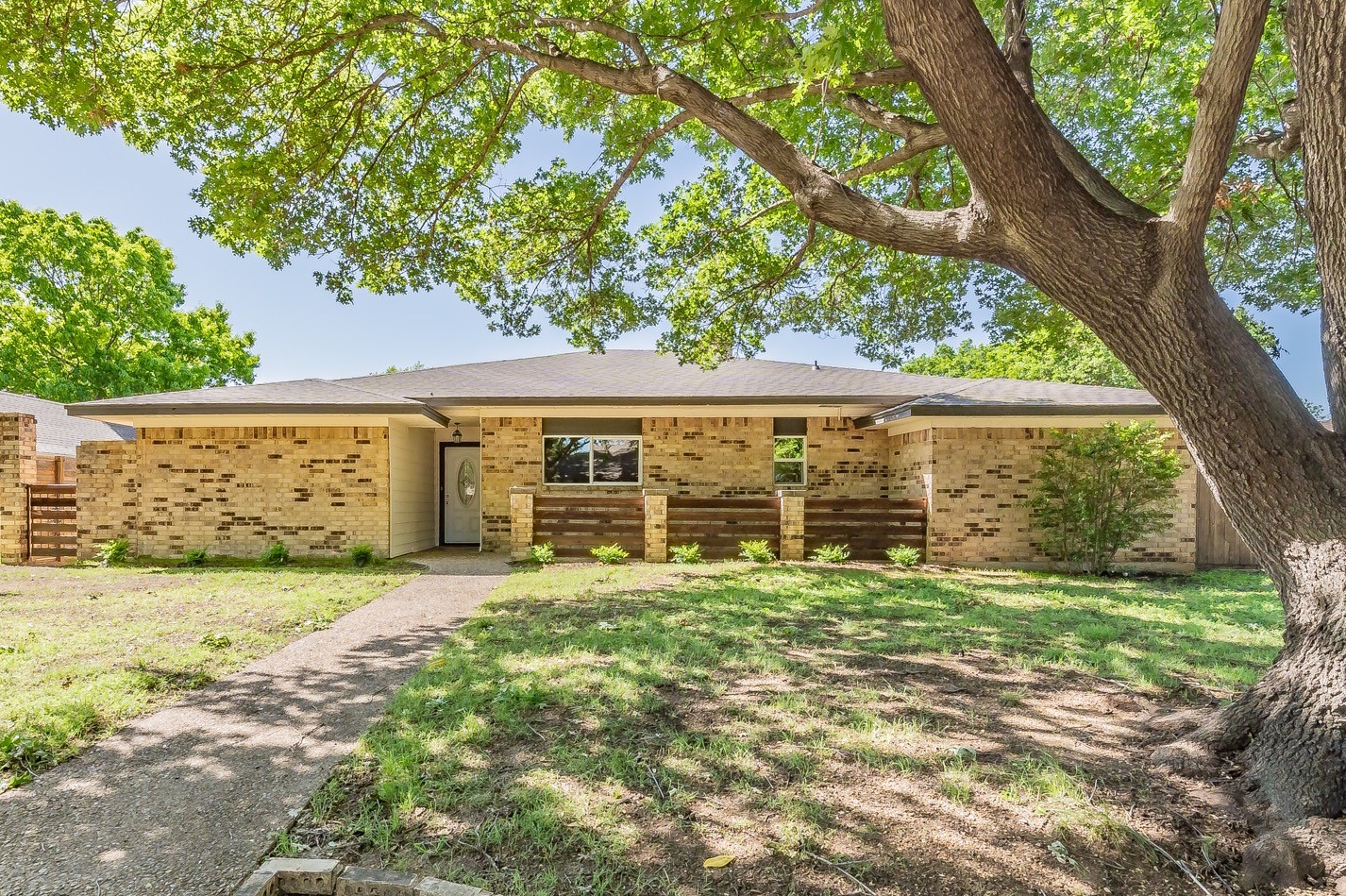 1922 Kensington Drive Carrollton TX 75007