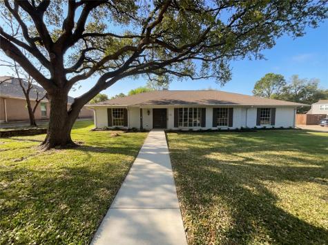 2800 N Surrey Drive Carrollton TX 75006