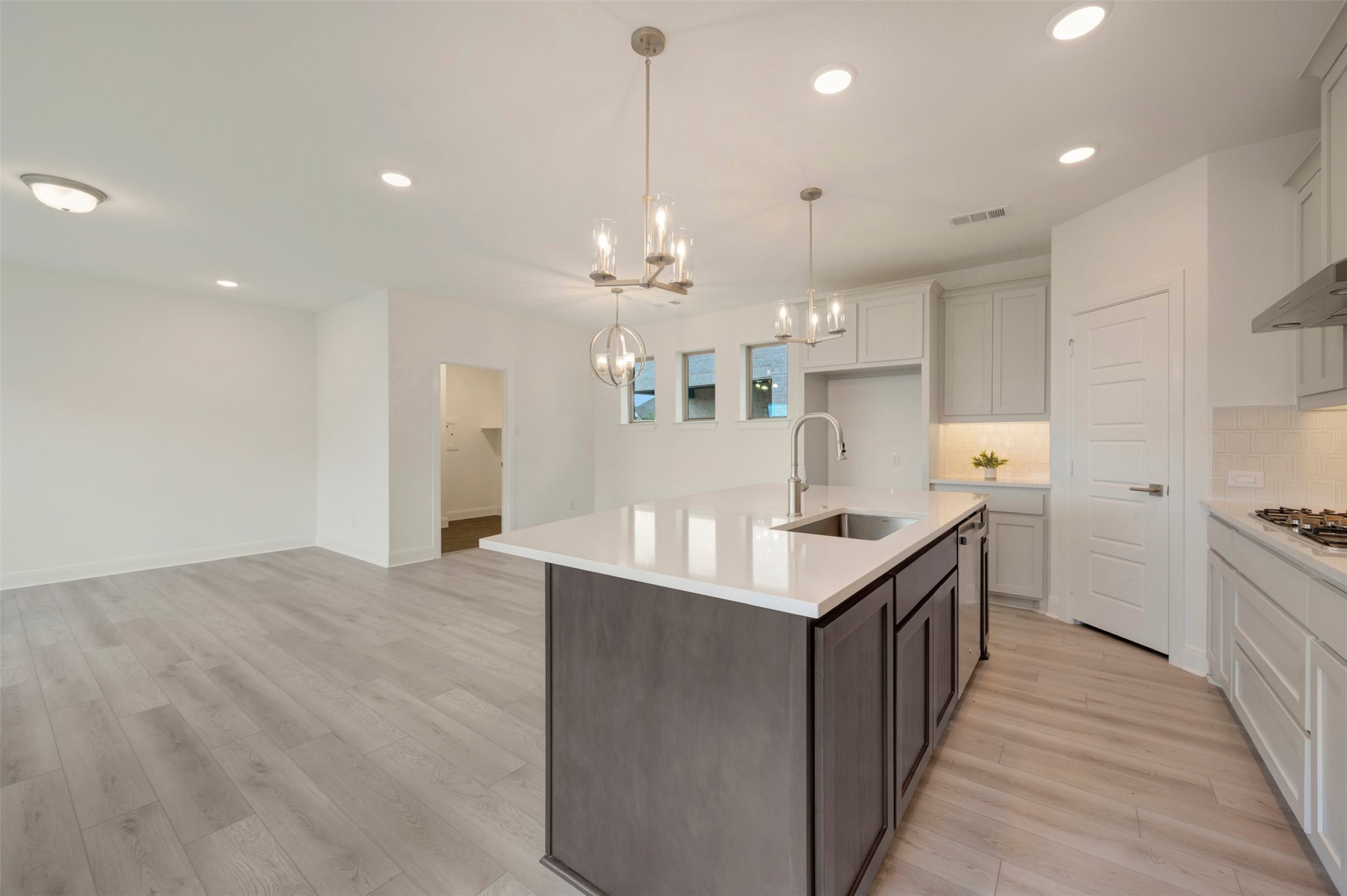 9809 Flourishing Way Mesquite TX 75126
