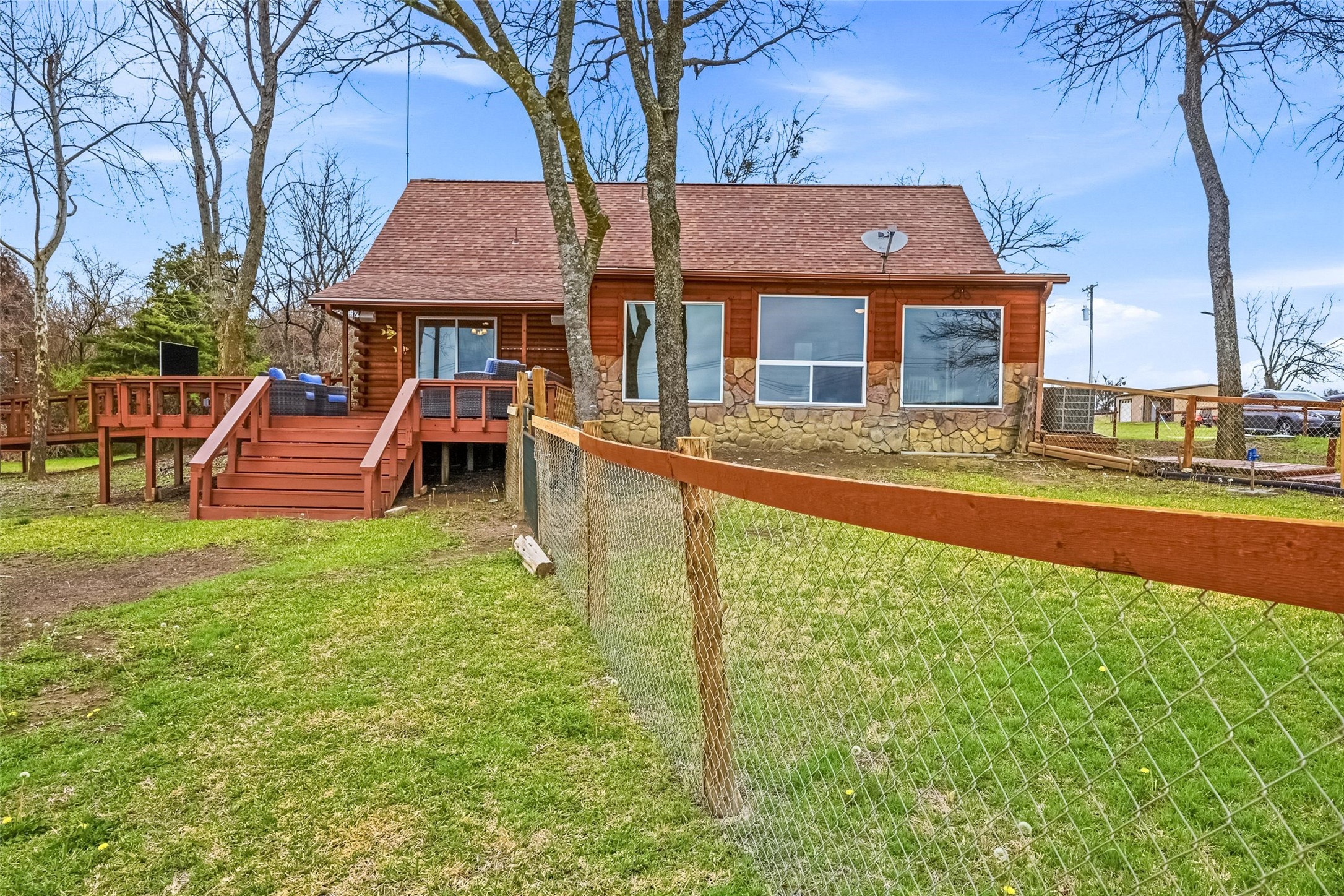 17311 E Us-82 Honey Grove TX 75446
