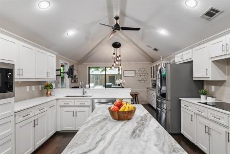7107 Nicki Court Dallas TX 75252
