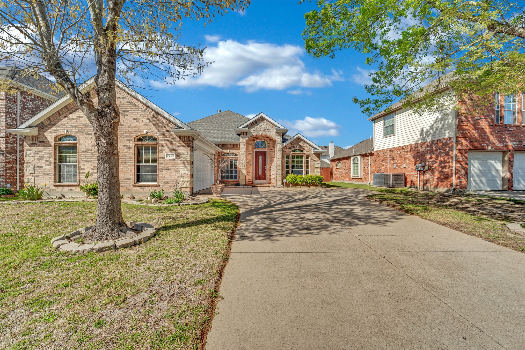 2720 Eastland Drive Grand Prairie TX 75052