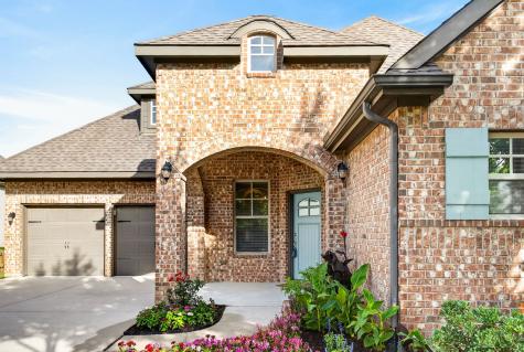 9016 Inwood Street Benbrook TX 76126