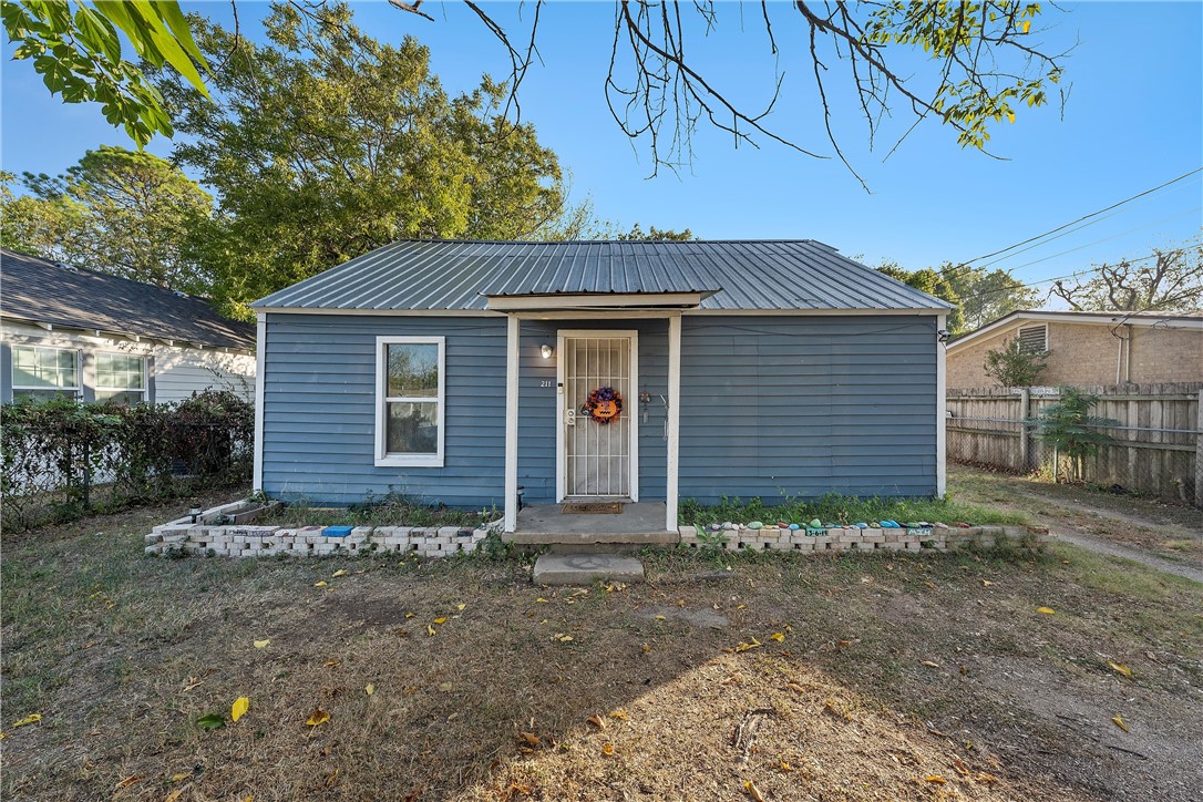 211 N Oak Street Waco TX 76705