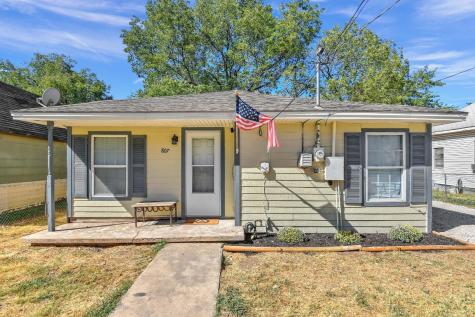 807 Lawrence Street Gainesville TX 76240
