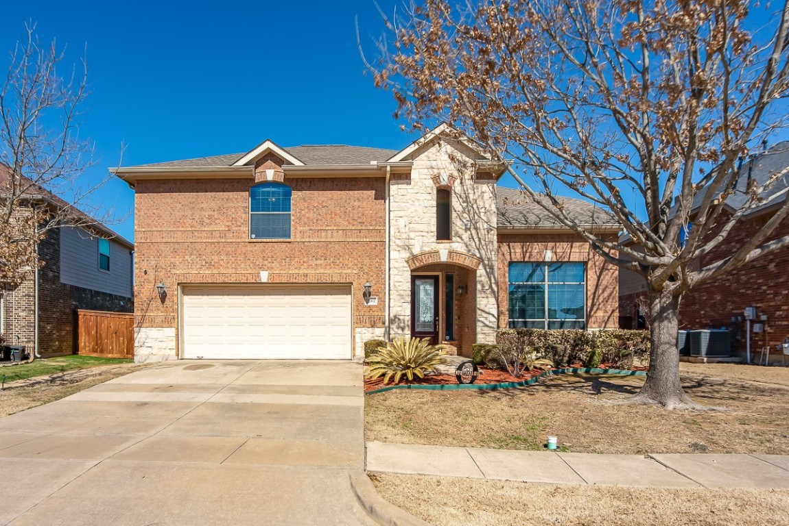 2712 Columbus Grand Prairie TX 75054