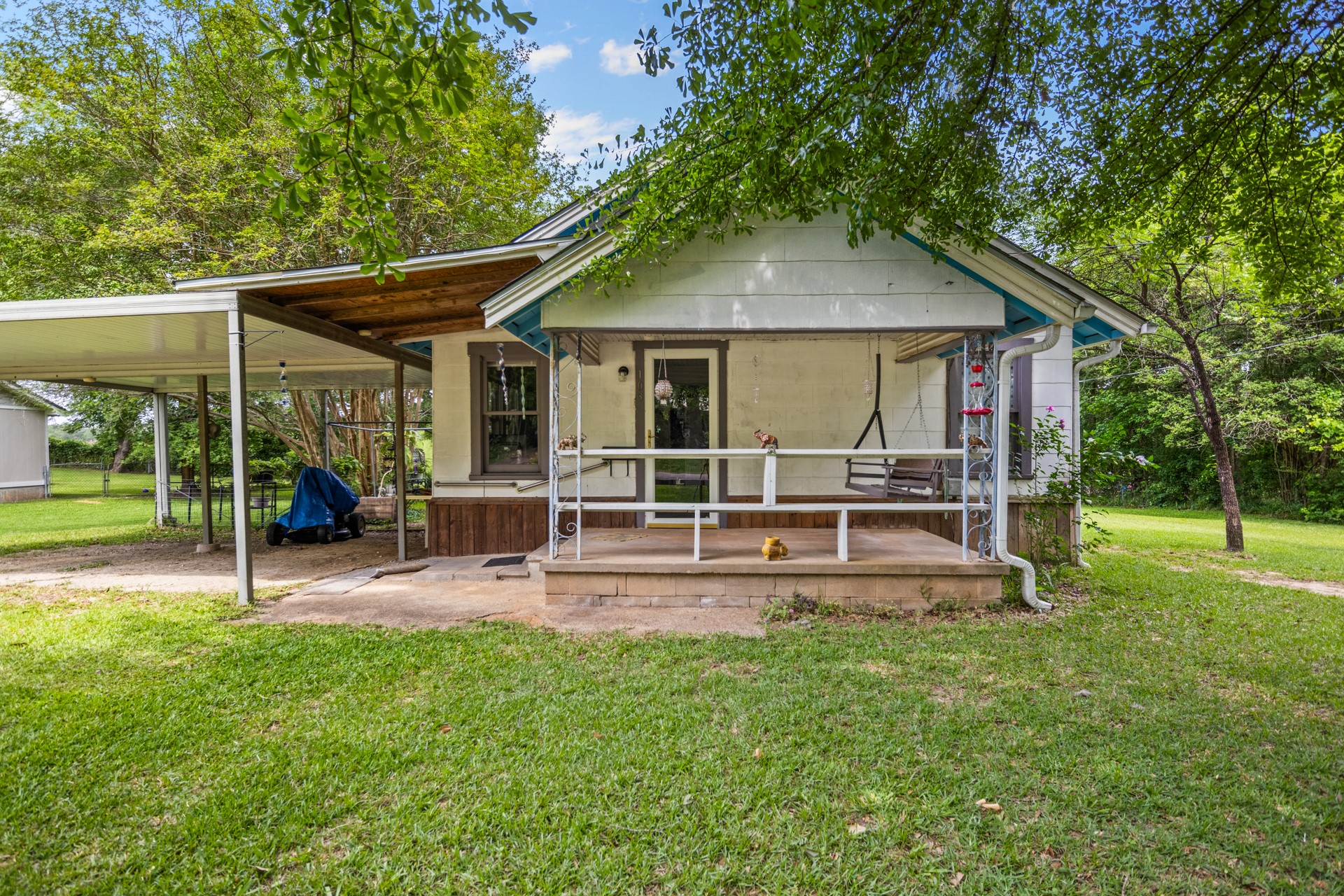 103 S Sun Camp Road White Oak TX 75693