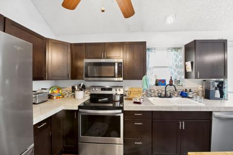 420 Meadowcrest Drive Azle TX 76020