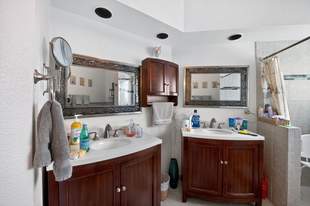 420 Meadowcrest Drive Azle TX 76020