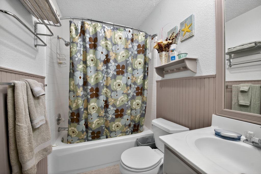 420 Meadowcrest Drive Azle TX 76020