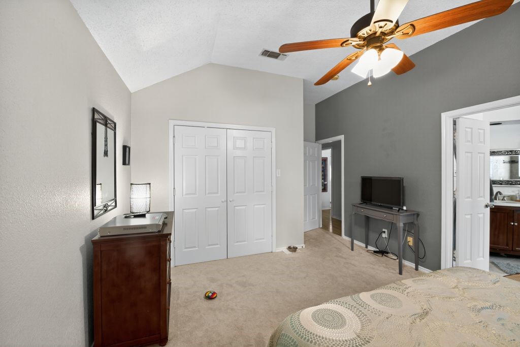 420 Meadowcrest Drive Azle TX 76020