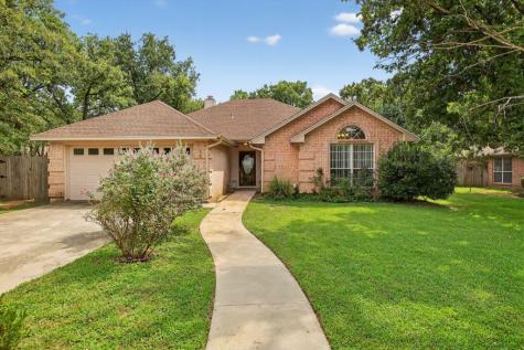 420 Meadowcrest Drive Azle TX 76020