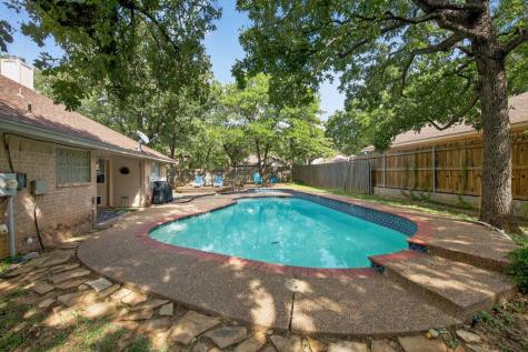 420 Meadowcrest Drive Azle TX 76020