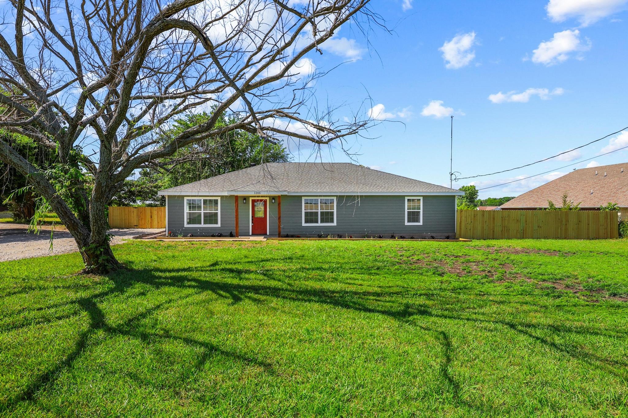 1206 E Fm 902 Howe TX 75090