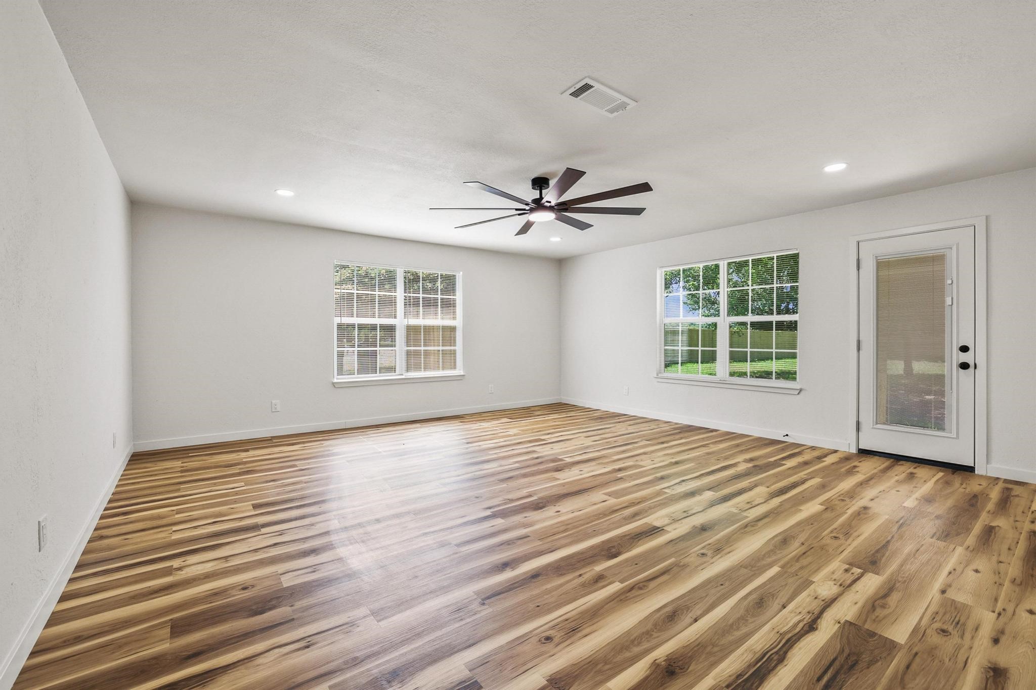 1206 E Fm 902 Howe TX 75090
