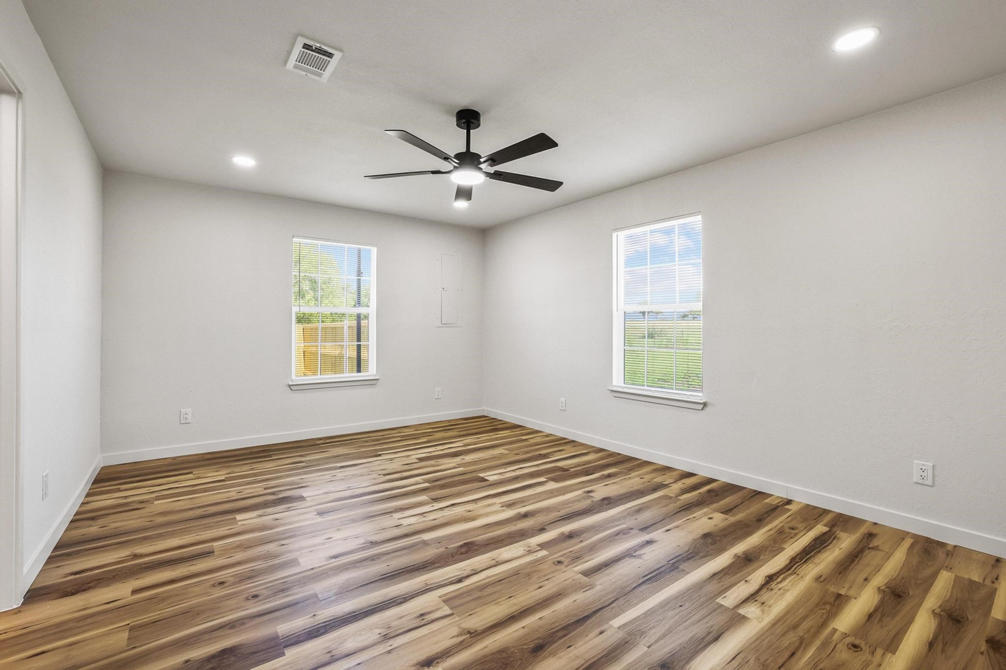 1206 E Fm 902 Howe TX 75090