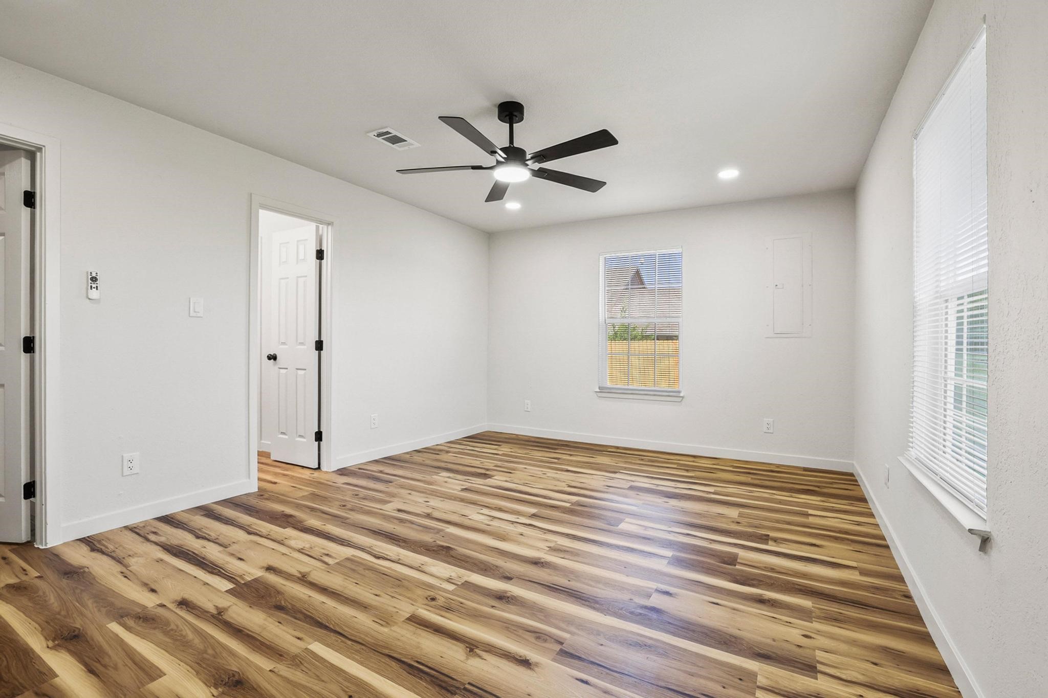 1206 E Fm 902 Howe TX 75090