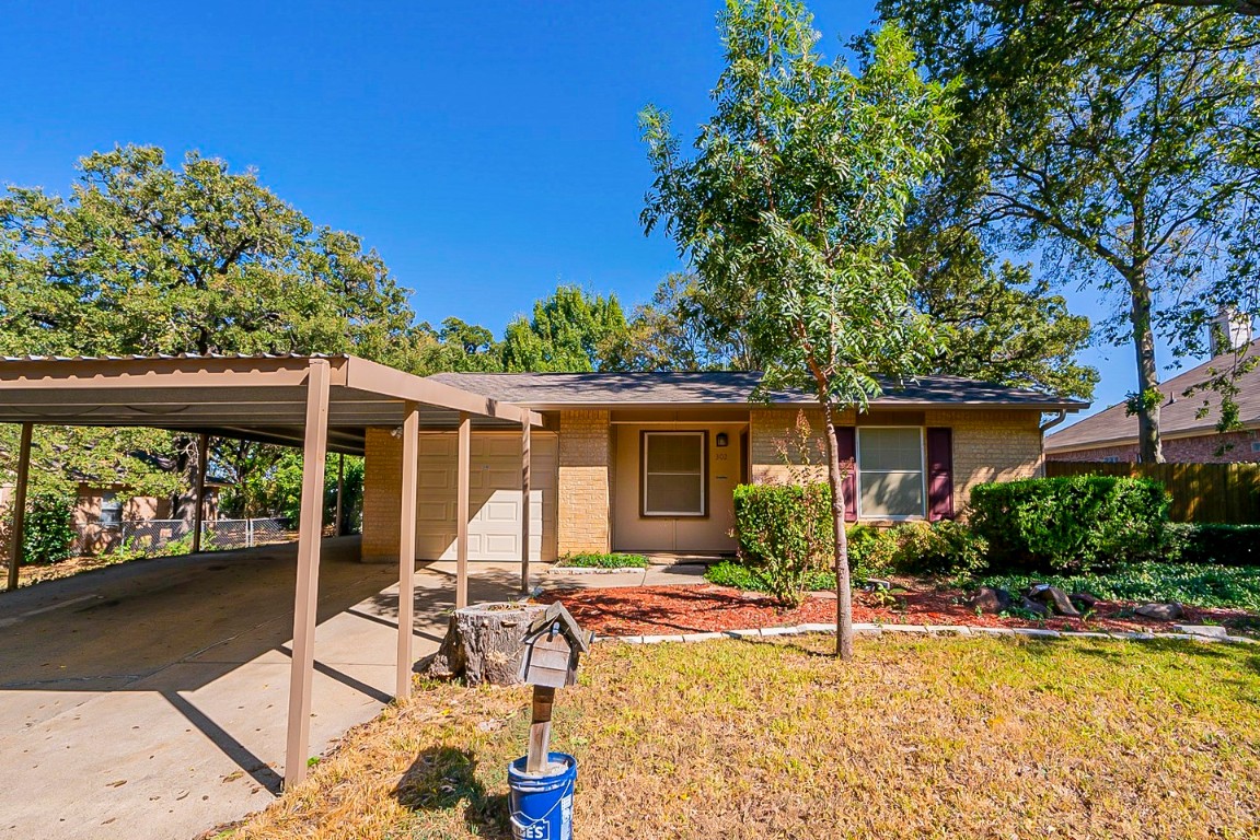 302 Adolphus Avenue Lake Dallas TX 75065