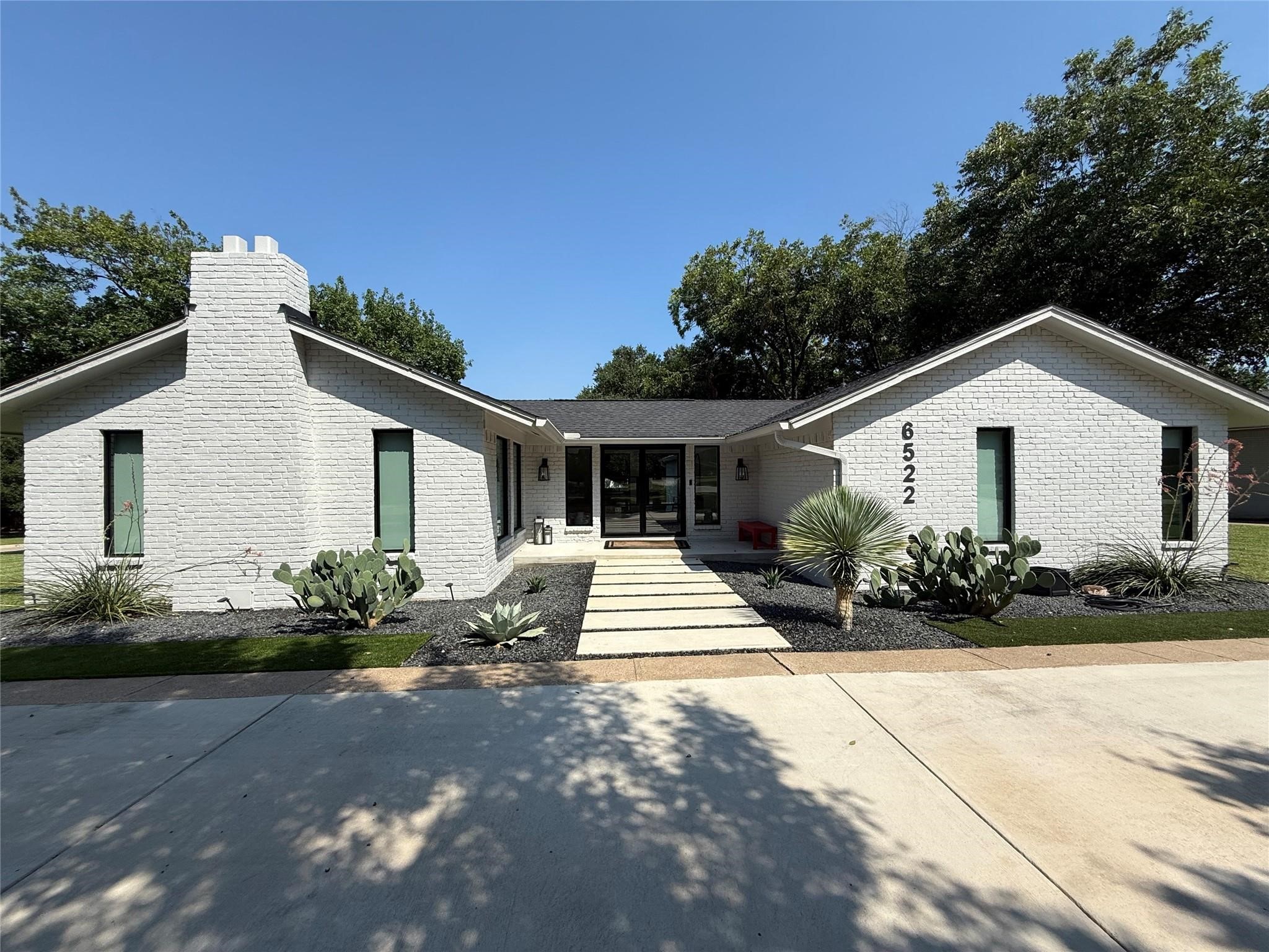 6522 Ridgeview Circle Dallas TX 75240