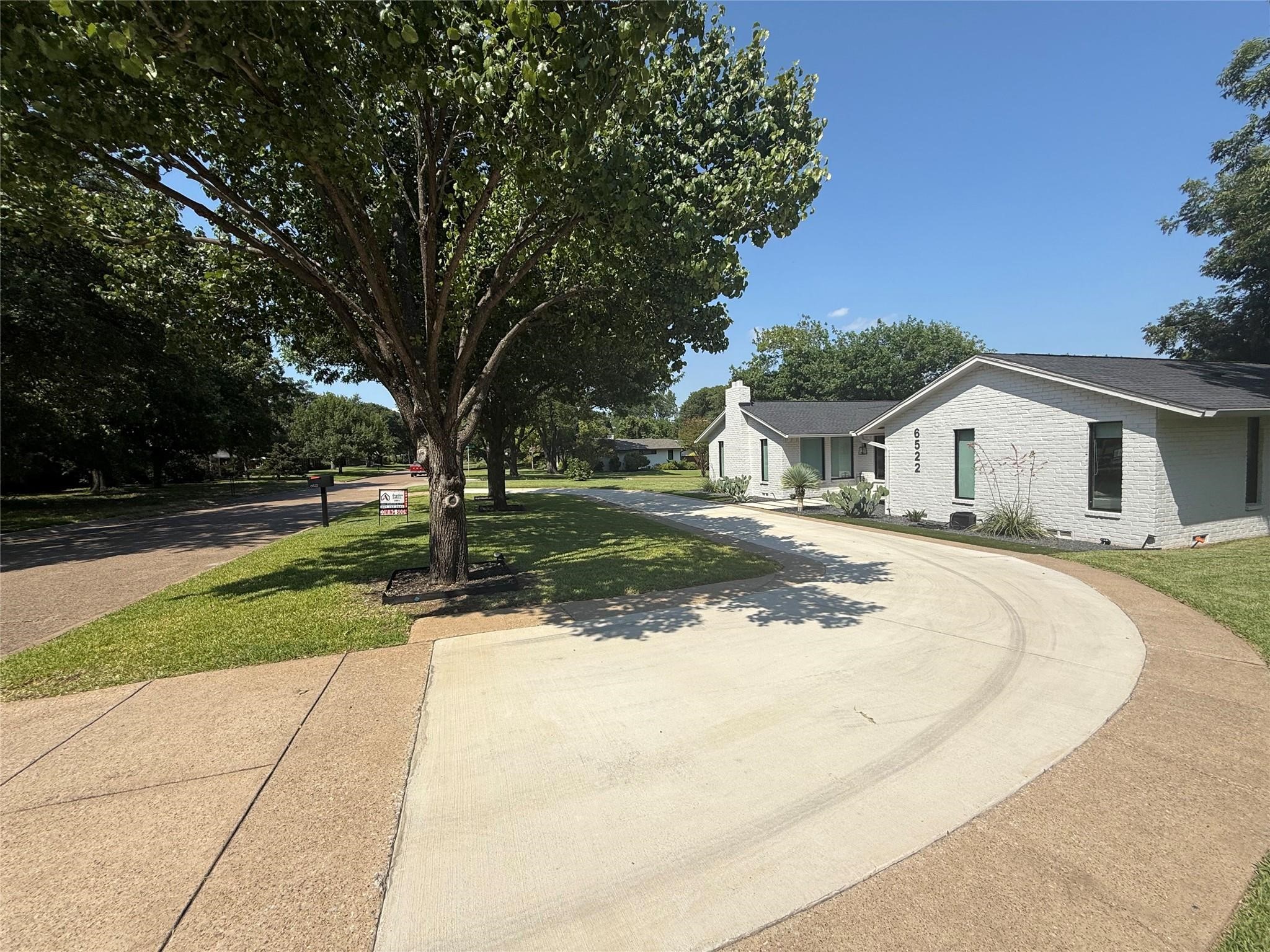 6522 Ridgeview Circle Dallas TX 75240