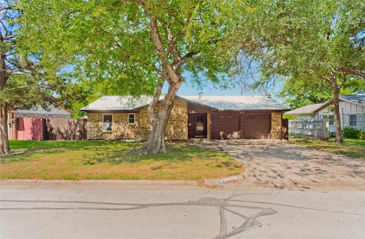 2619 Kingsbury Avenue Richland Hills TX 76118