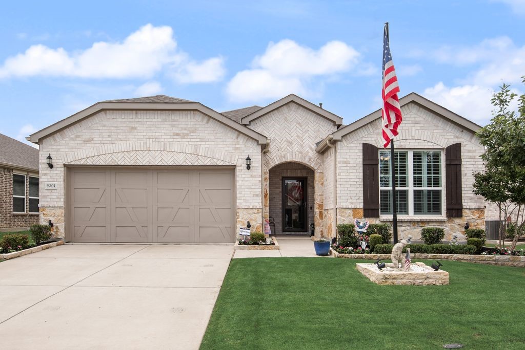 9201 Twilight Trail Mckinney TX 75071