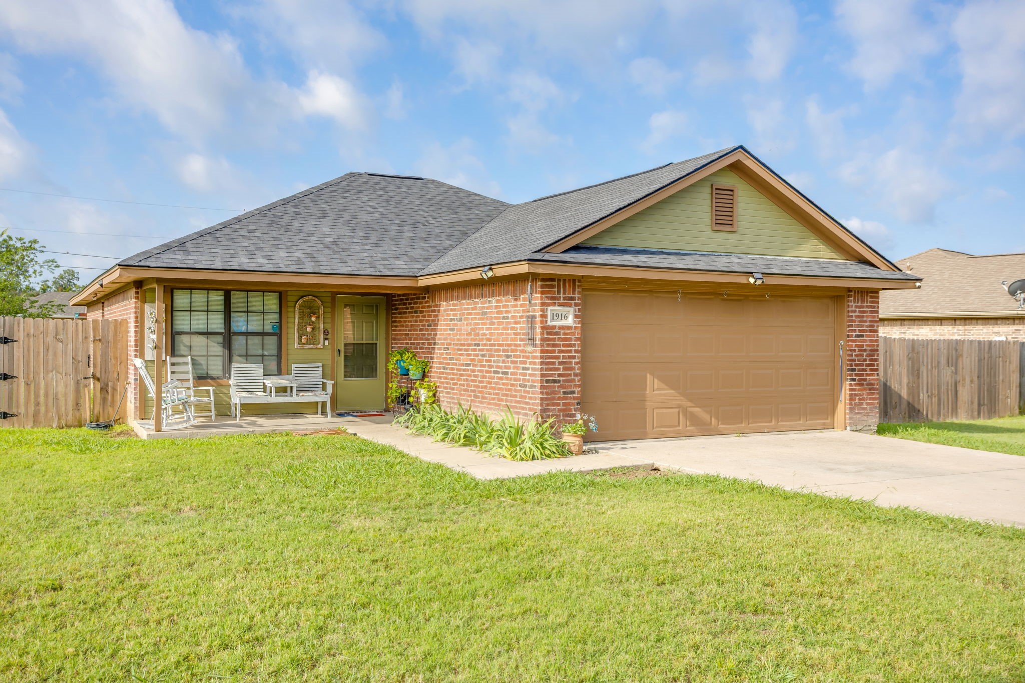 1916 14th Street Mineral Wells TX 76067