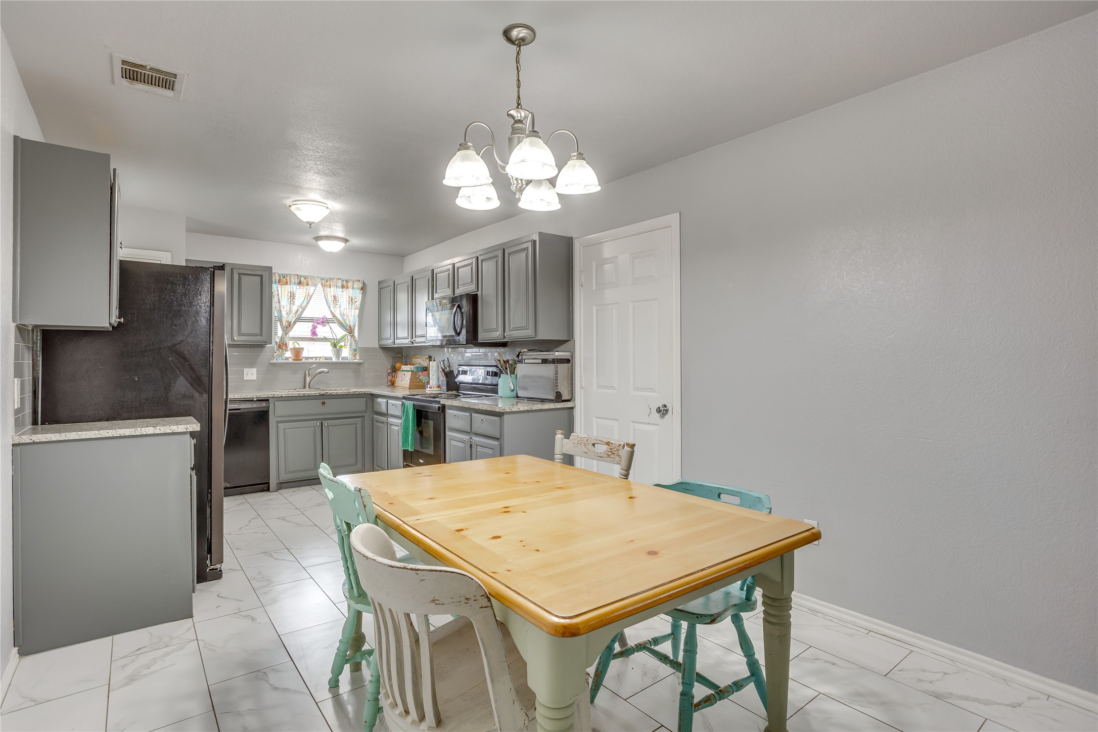 1916 14th Street Mineral Wells TX 76067