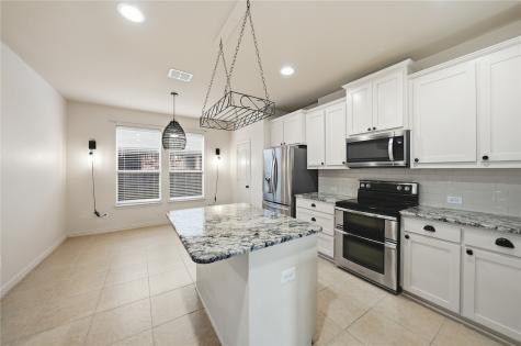 4500 Lakeside Hollow Street Fort Worth TX 76262