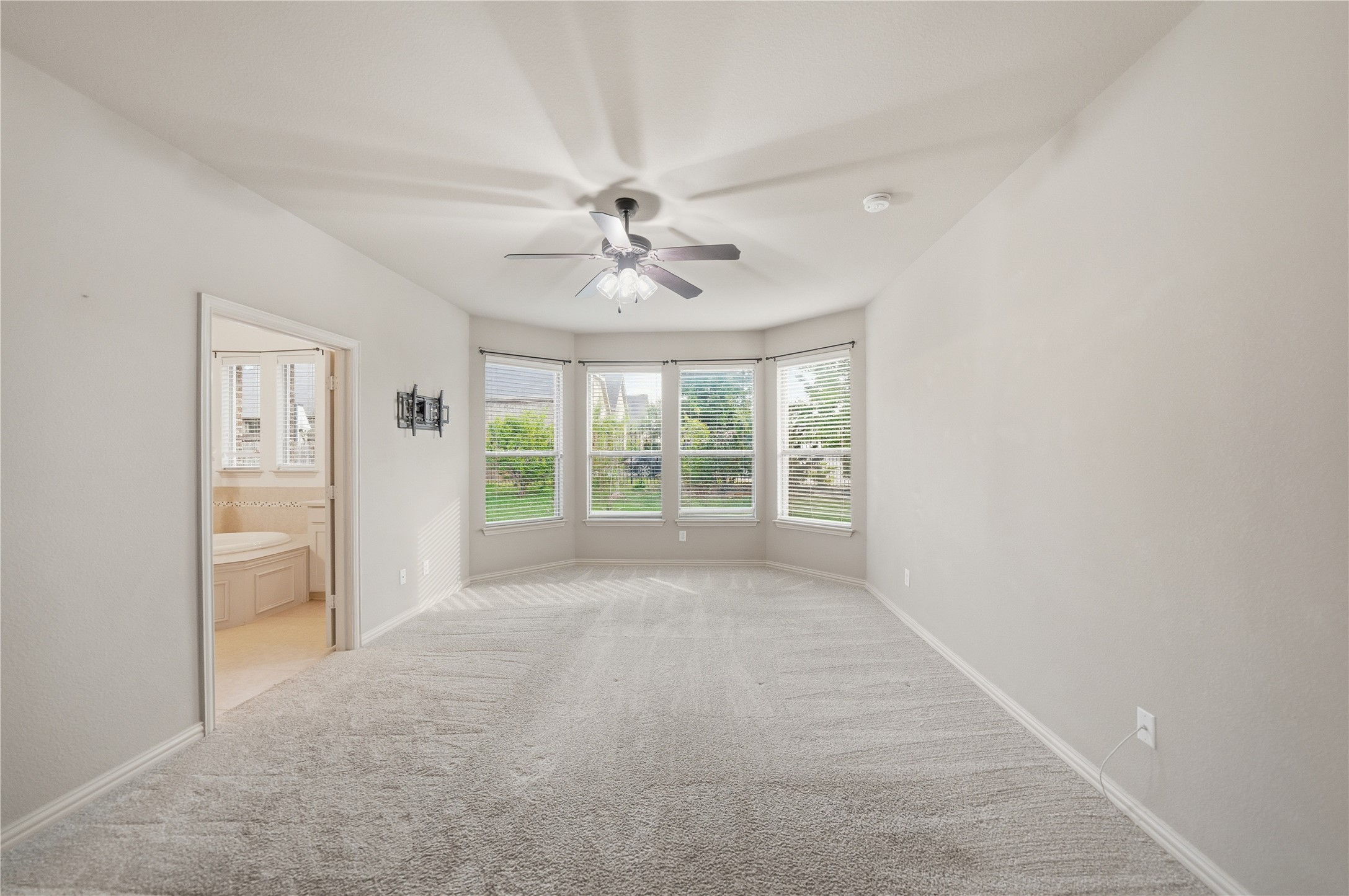 4500 Lakeside Hollow Street Fort Worth TX 76262
